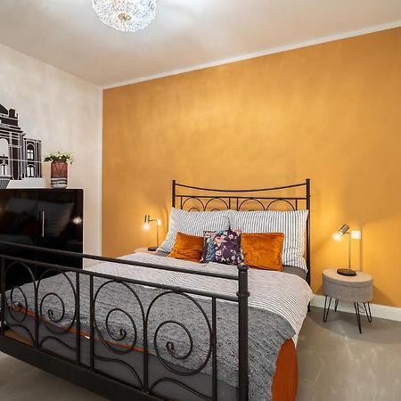 The Kiss - Luxurioeses City Loft Am Naschmarkt Vienna Luaran gambar