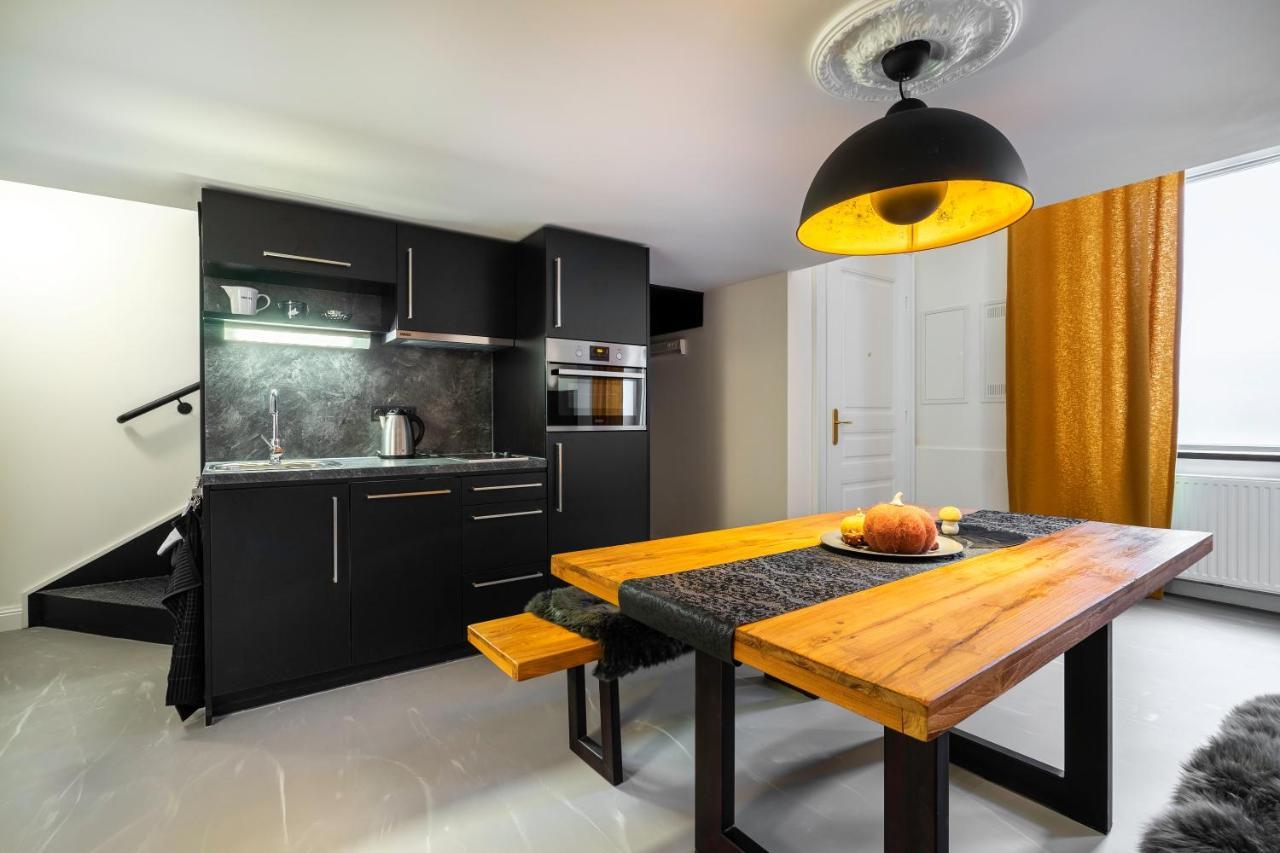 The Kiss - Luxurioeses City Loft Am Naschmarkt Vienna Luaran gambar