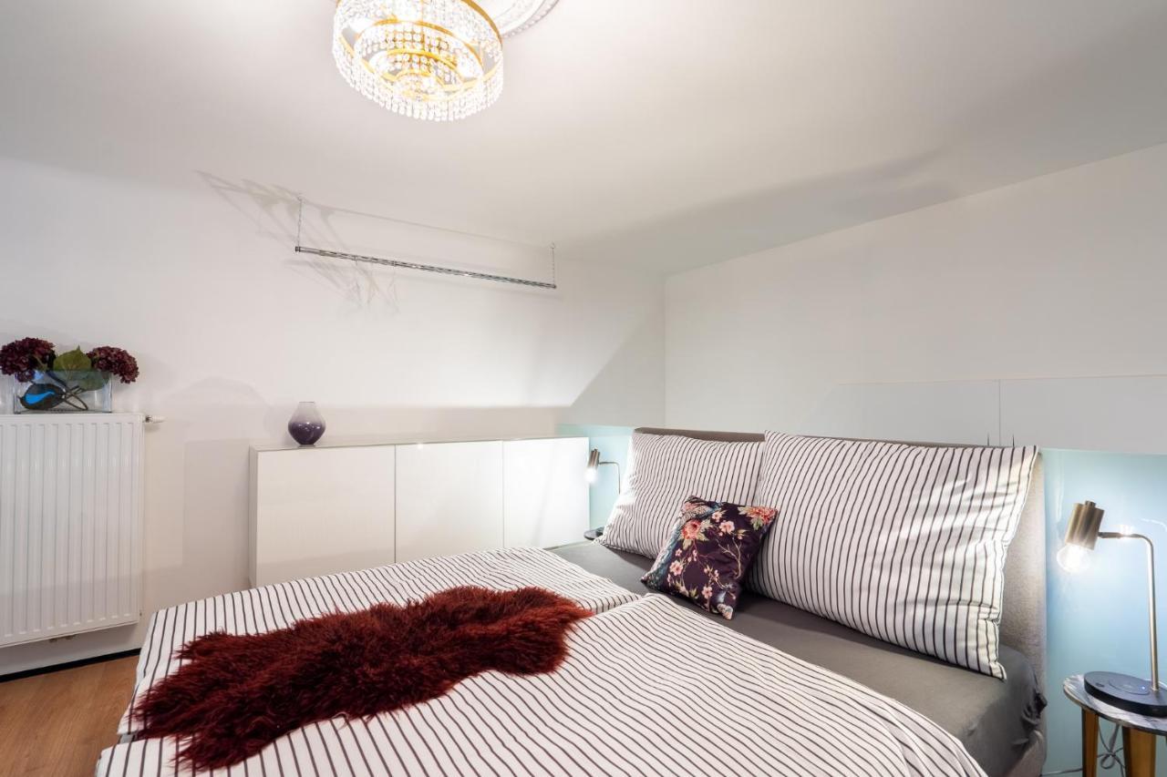 The Kiss - Luxurioeses City Loft Am Naschmarkt Vienna Luaran gambar