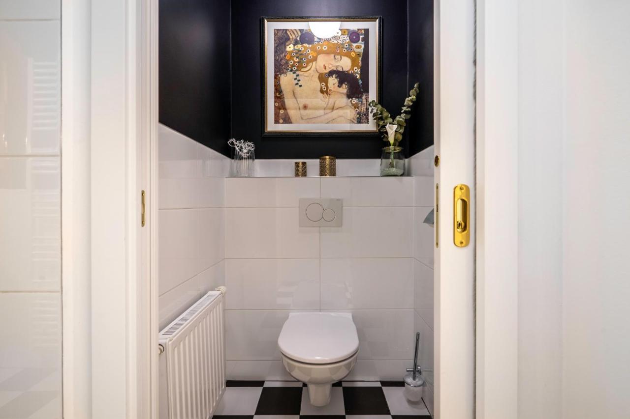 The Kiss - Luxurioeses City Loft Am Naschmarkt Vienna Luaran gambar