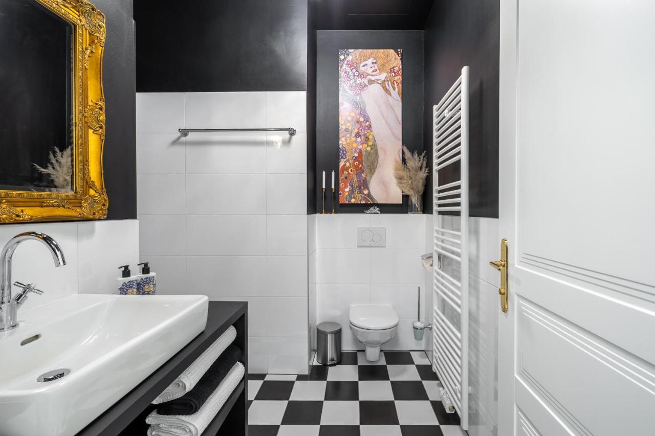 The Kiss - Luxurioeses City Loft Am Naschmarkt Vienna Luaran gambar